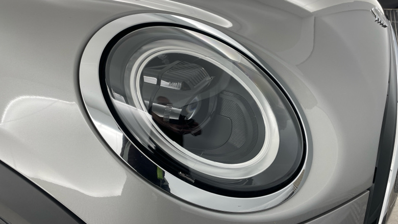 MINI Hatchback 1.5 Cooper Classic Premium 5dr Auto Petrol Hatchback